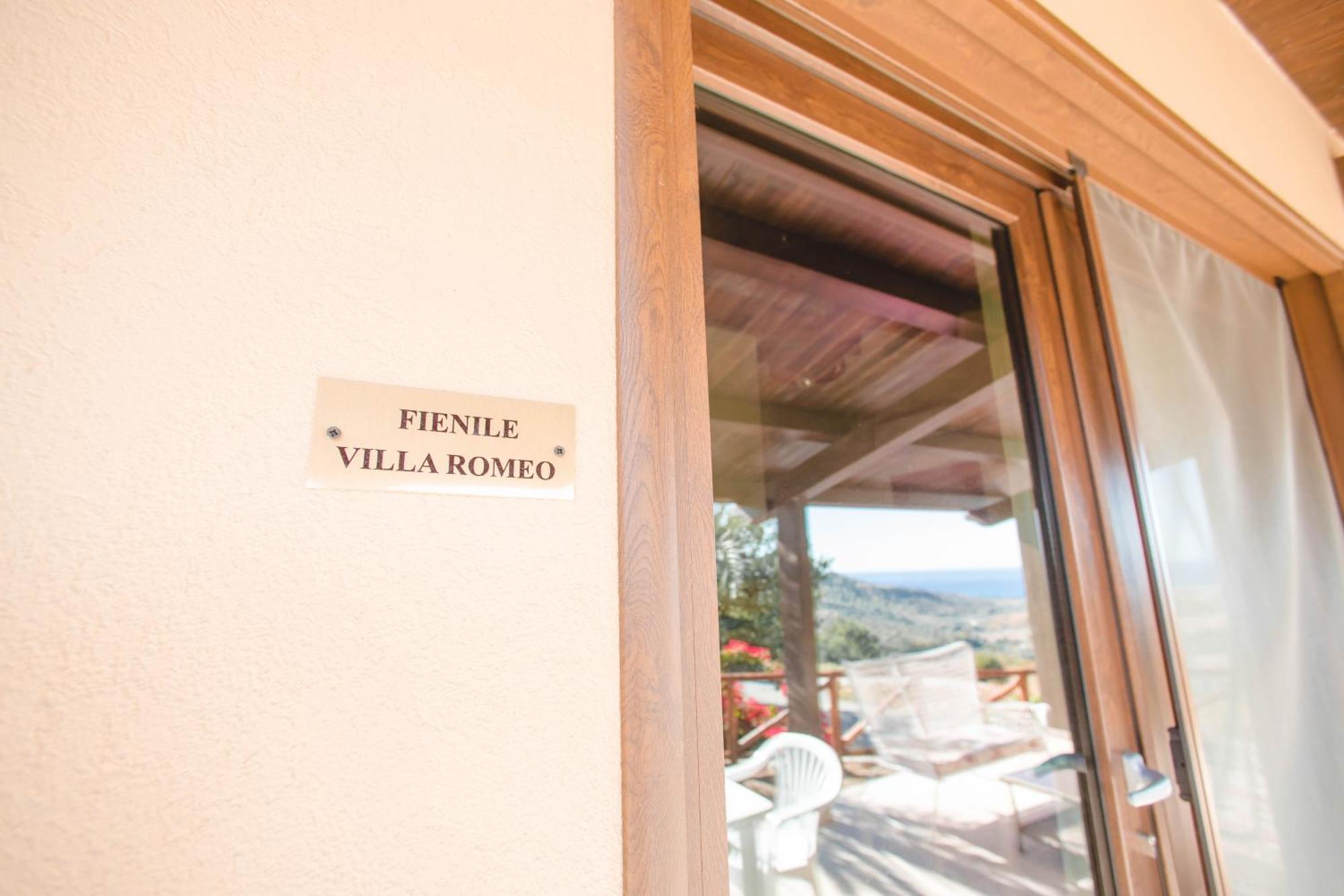 Calami - Villa Romeo - Private Apartments With Pool, Seaview & Olive Grove Santa Caterina Dello Ionio Marina Exterior photo