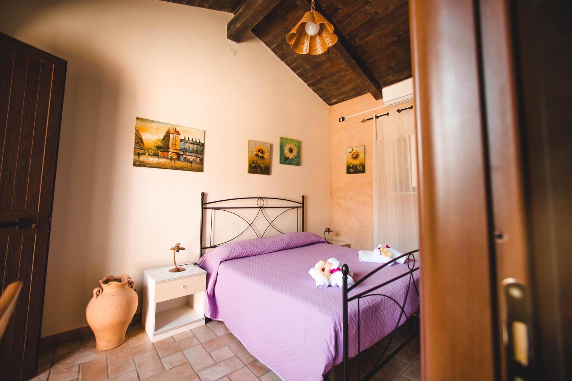 Calami - Villa Romeo - Private Apartments With Pool, Seaview & Olive Grove Santa Caterina Dello Ionio Marina Exterior photo
