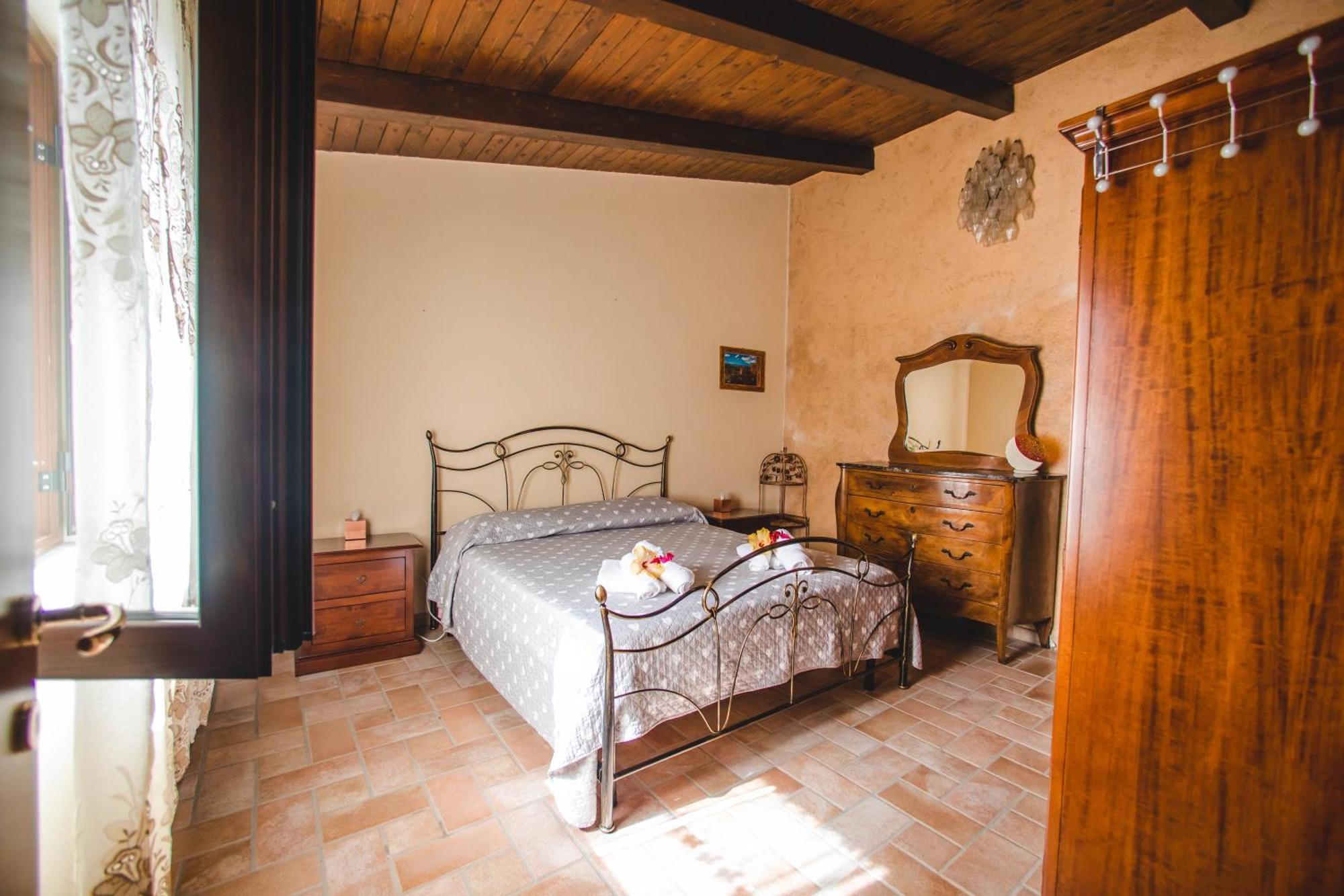Calami - Villa Romeo - Private Apartments With Pool, Seaview & Olive Grove Santa Caterina Dello Ionio Marina Exterior photo